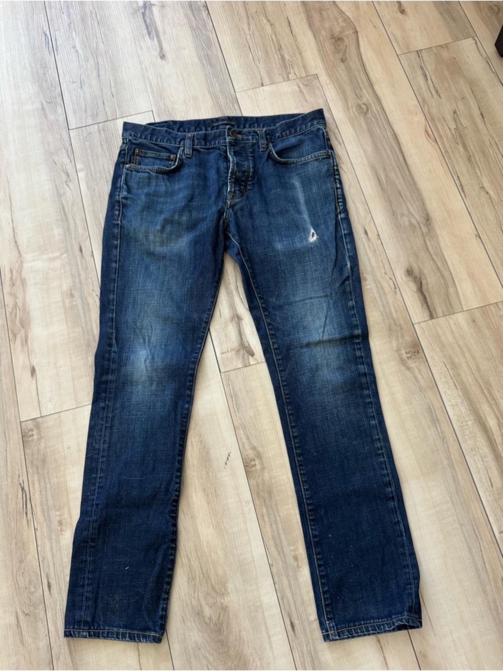 John Varvatos U.S.A. Men's Denim Jeans
Size 31 Distressed  Designer